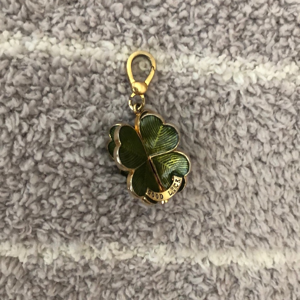 Juicy Couture vintage 3D green 4leaf clove…